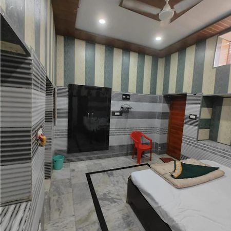 Bhagat Ji Guest House Ayodhya Extérieur photo